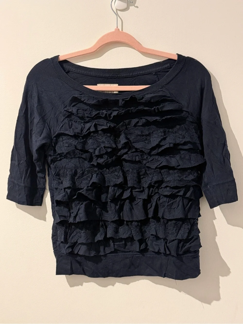 Hollister Navy Ruffle Front Top #y2k - Picture 2 of 4